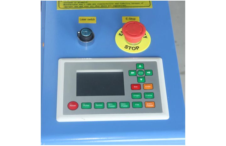 Lasersko_gravirni_stroj_FL_350_8x800x800